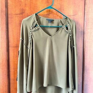 Rock & Republic xs light army green, has slits on the sleeves, worn twice.